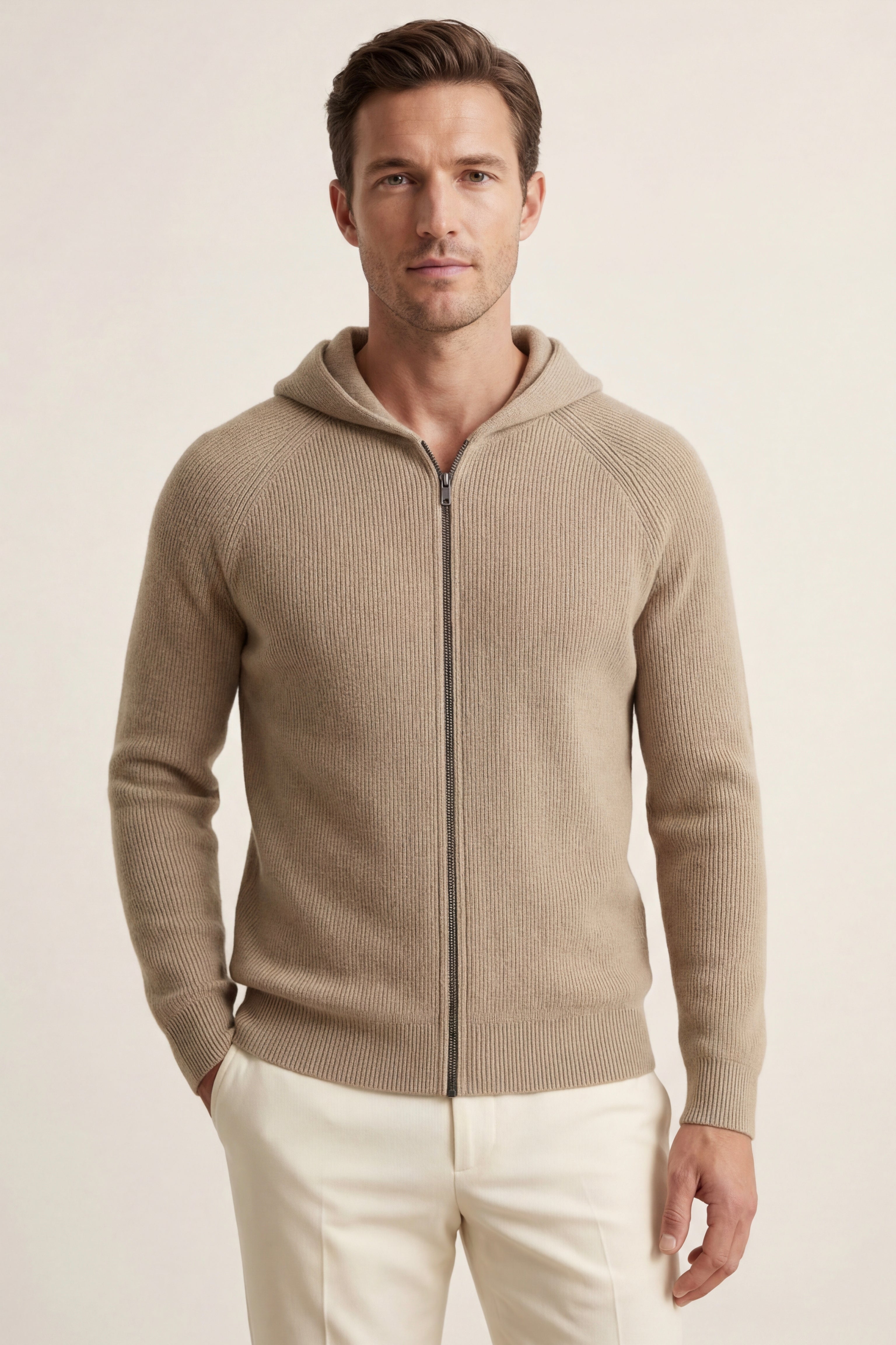 Maglione con cappuccio in merino Amalfi color talpa