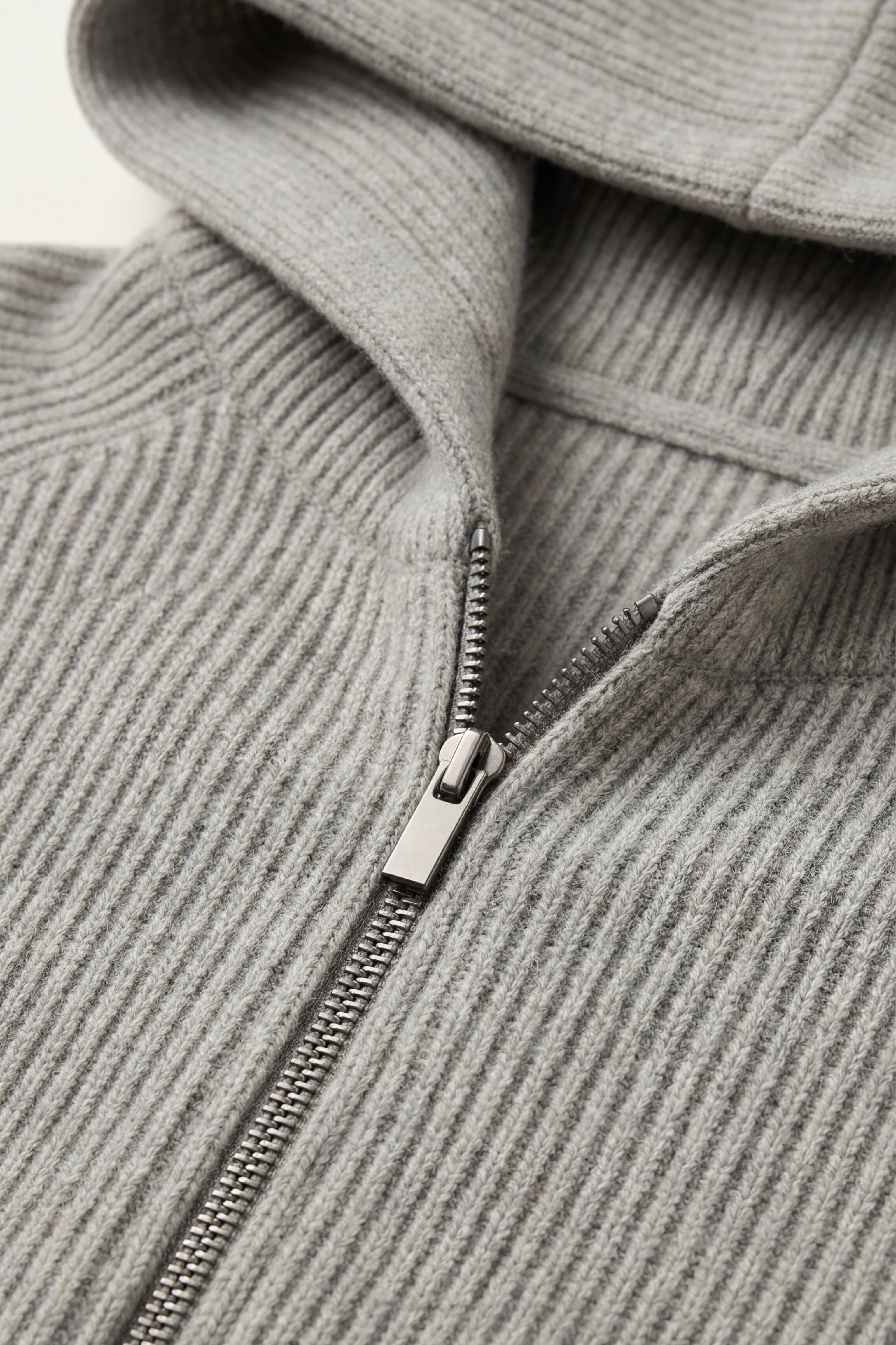 Maglione con Cappuccio Amalfi Merino Grigio