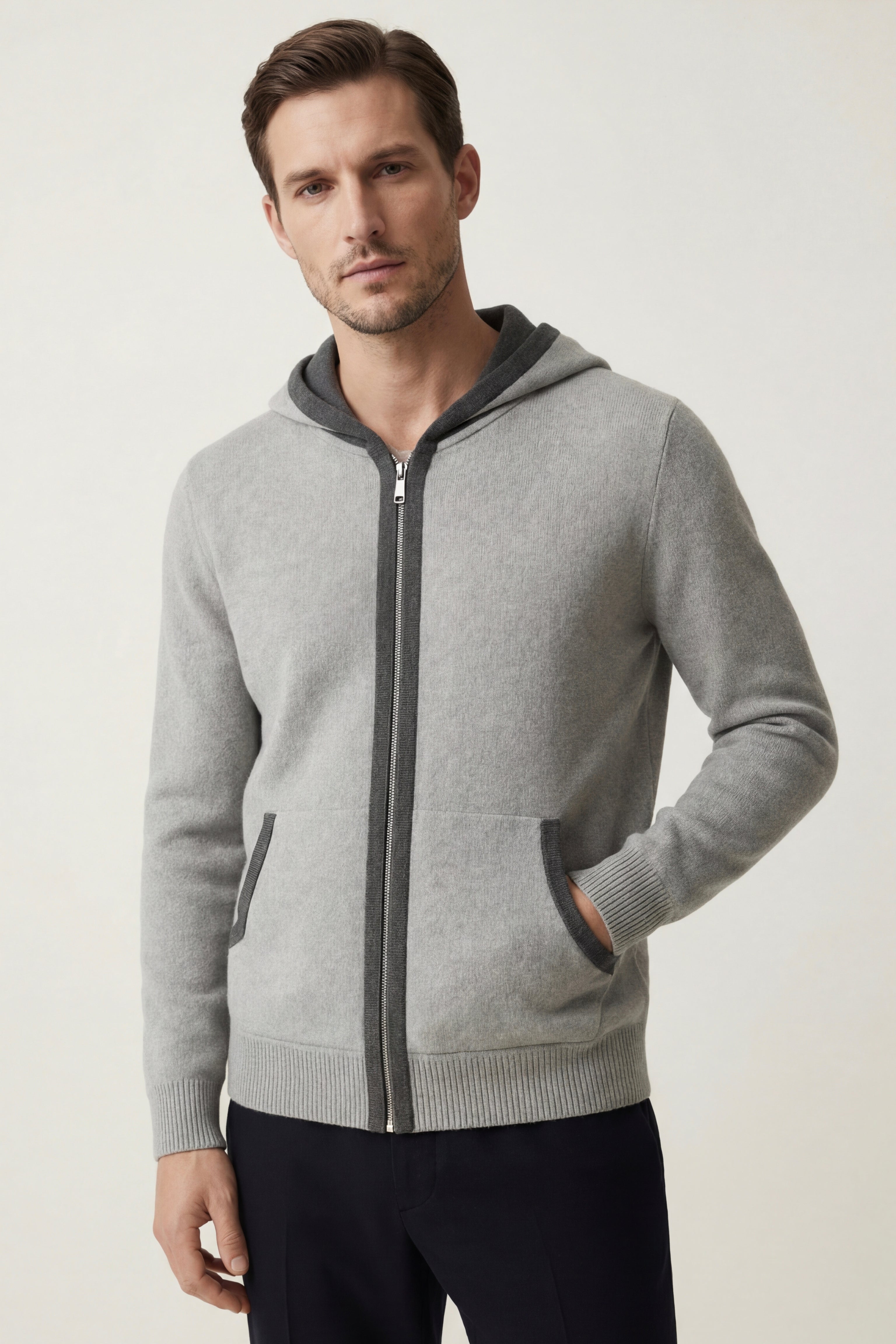 Cardigan Sorano con cappuccio grigio