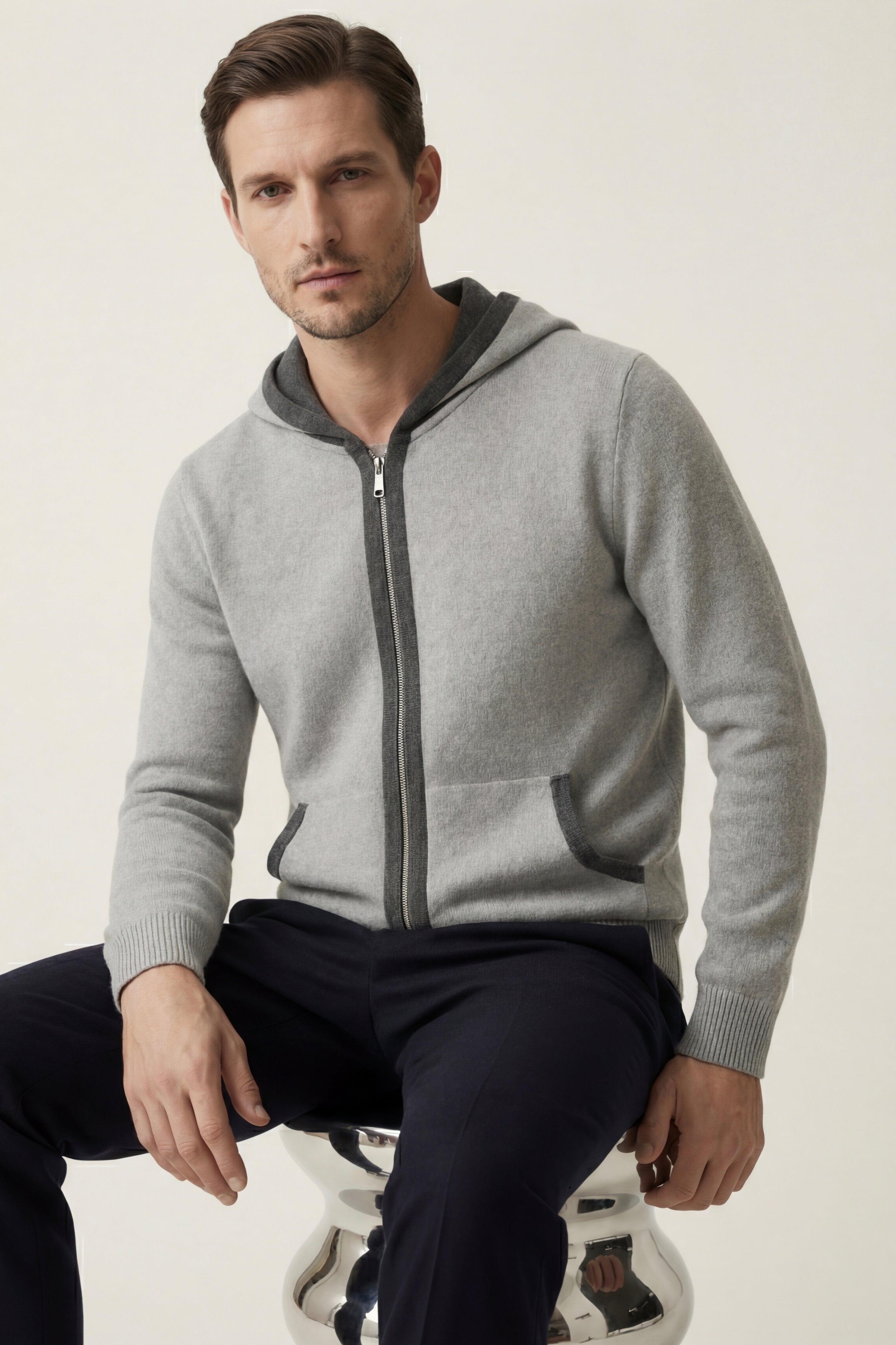 Cardigan Sorano con cappuccio grigio