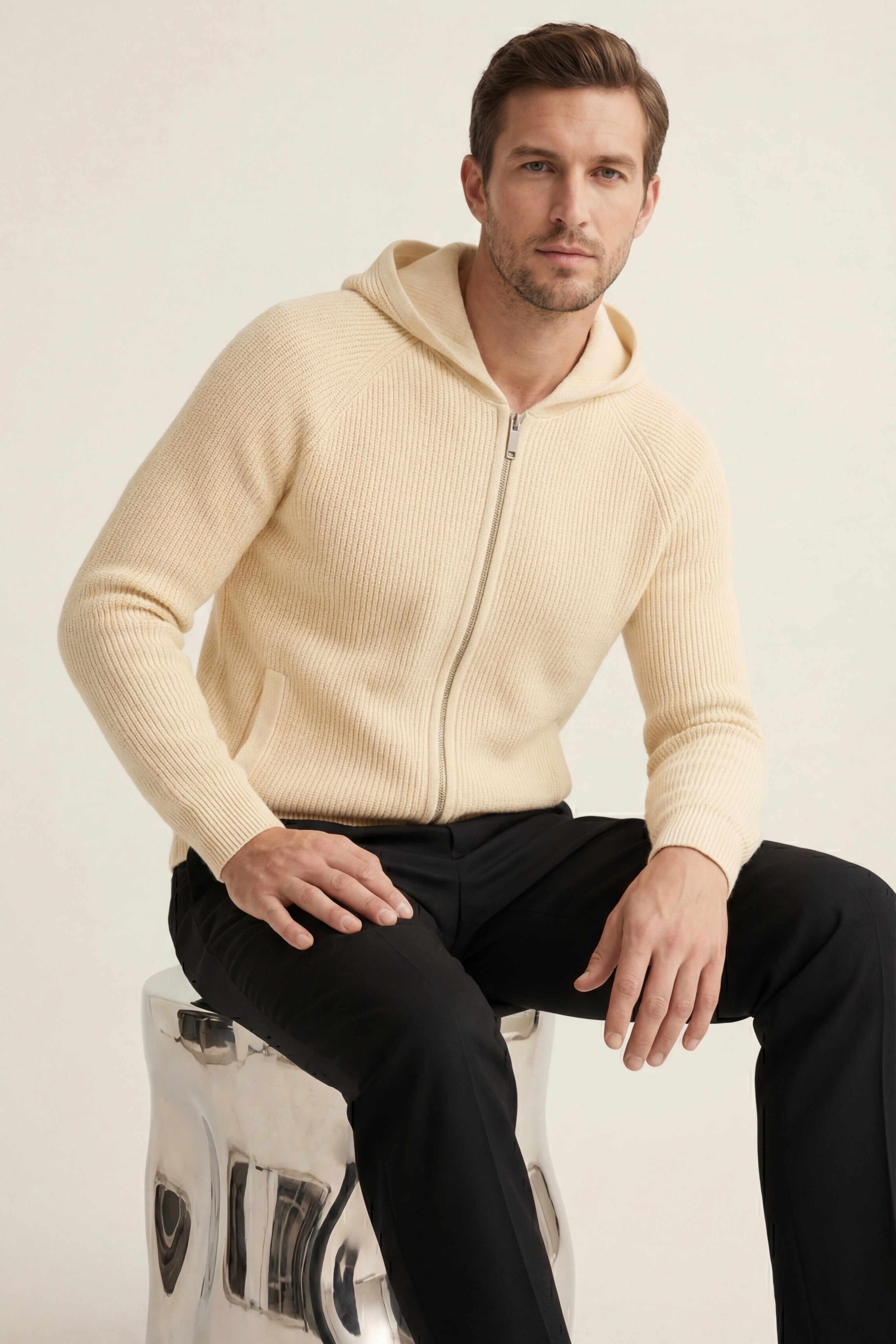 Maglione con cappuccio in merino Amalfi beige