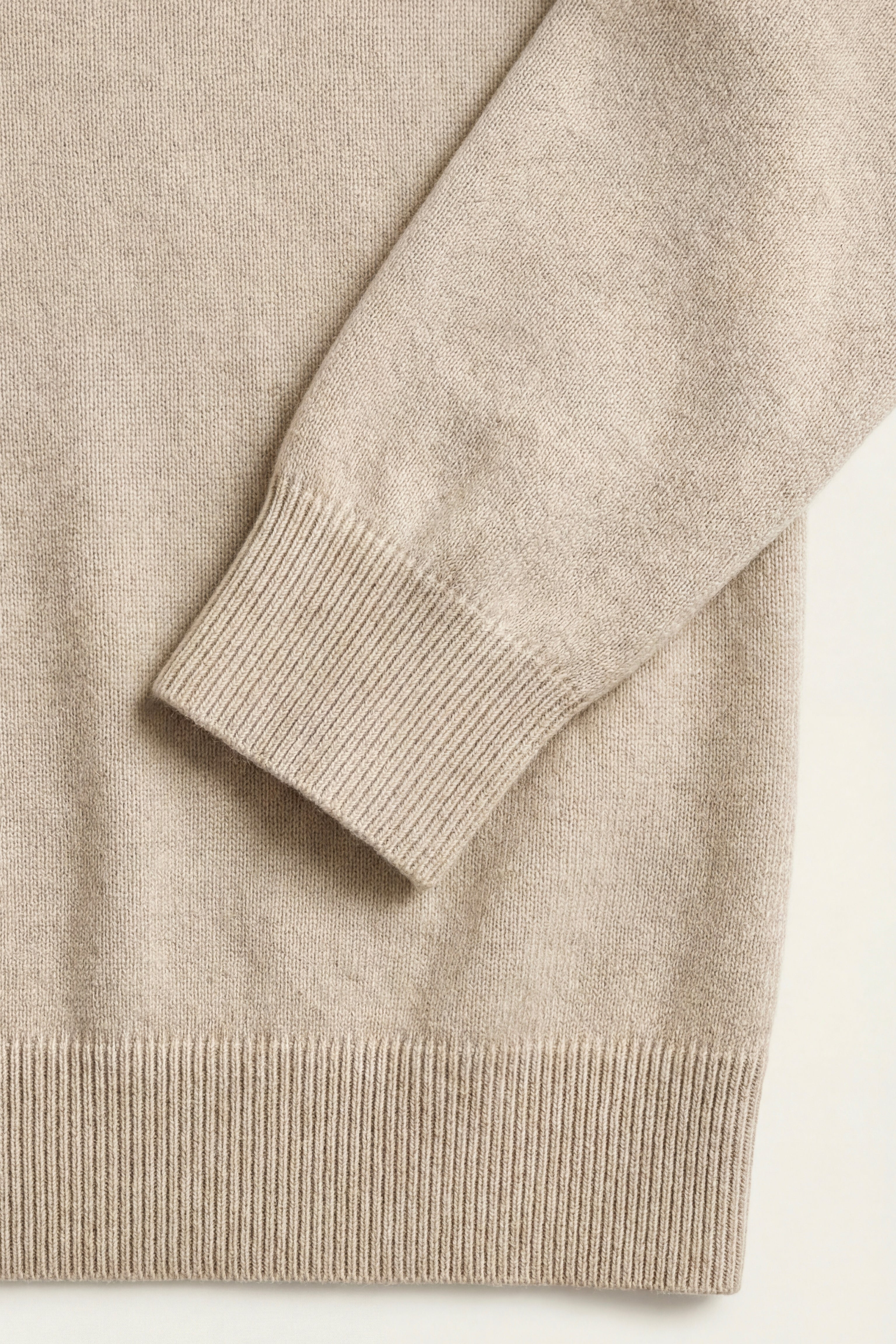 Taviano Maglia con Cappuccio Beige